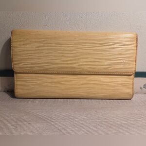 LOUIS VUITTON International Trifold Long Wallet Epi Leather
